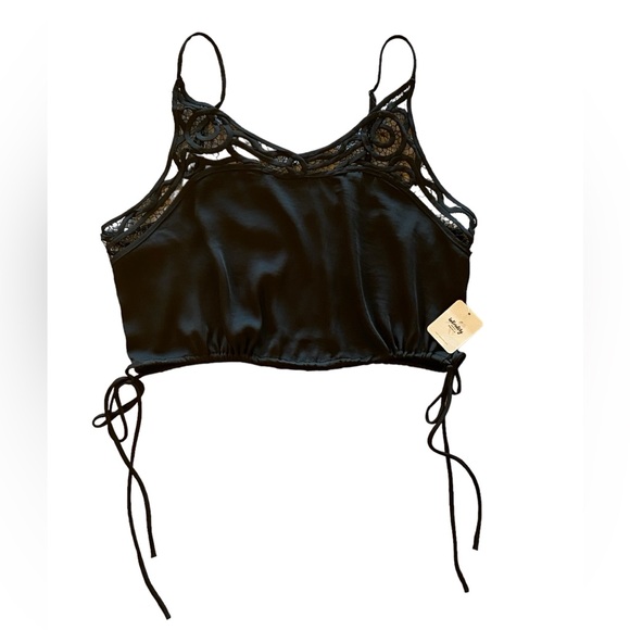 Intimately Free People Black Lace Top Size Medium NWT Excellent Condition! - Picture 13 of 13